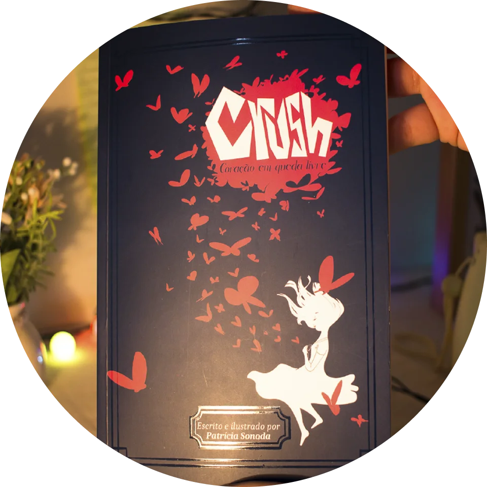 Capa do livro Crush — Coração em queda livre, escrito e ilustrado por Patrícia Sonoda